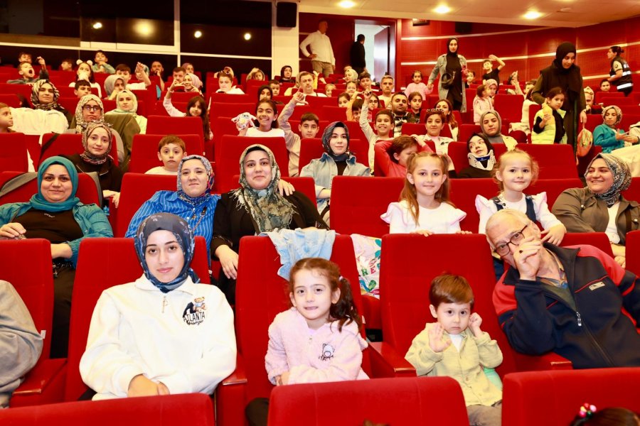 Miniklerden “Aslan Hürkuş 4: Hürjet”le eğlendi
