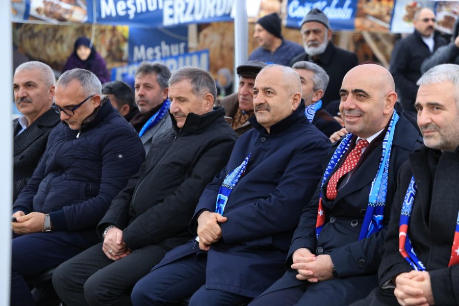 Başkan Büyükgöz hemşeri derneklerinin yanında