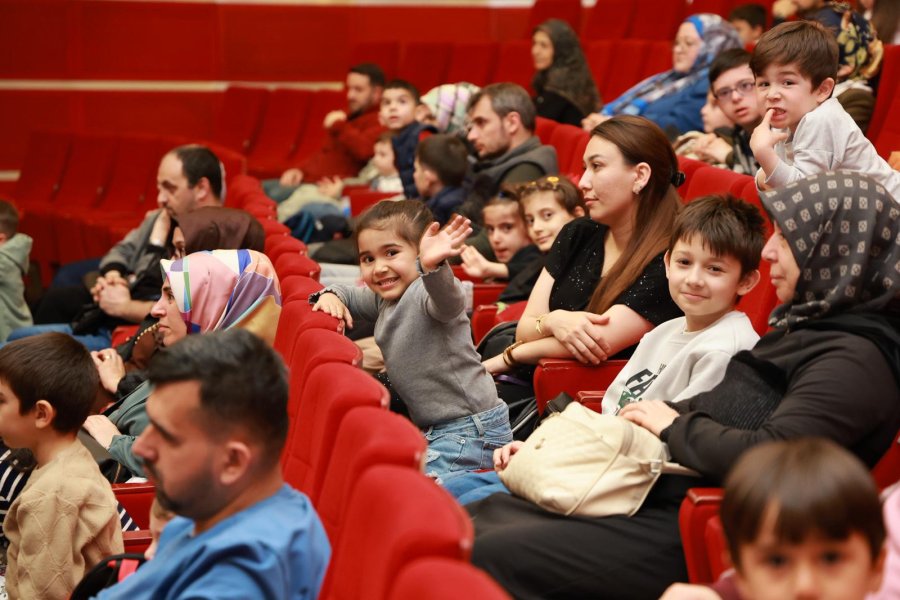 Başkan Büyükgöz Çocuklarla GKM’de Buluştu