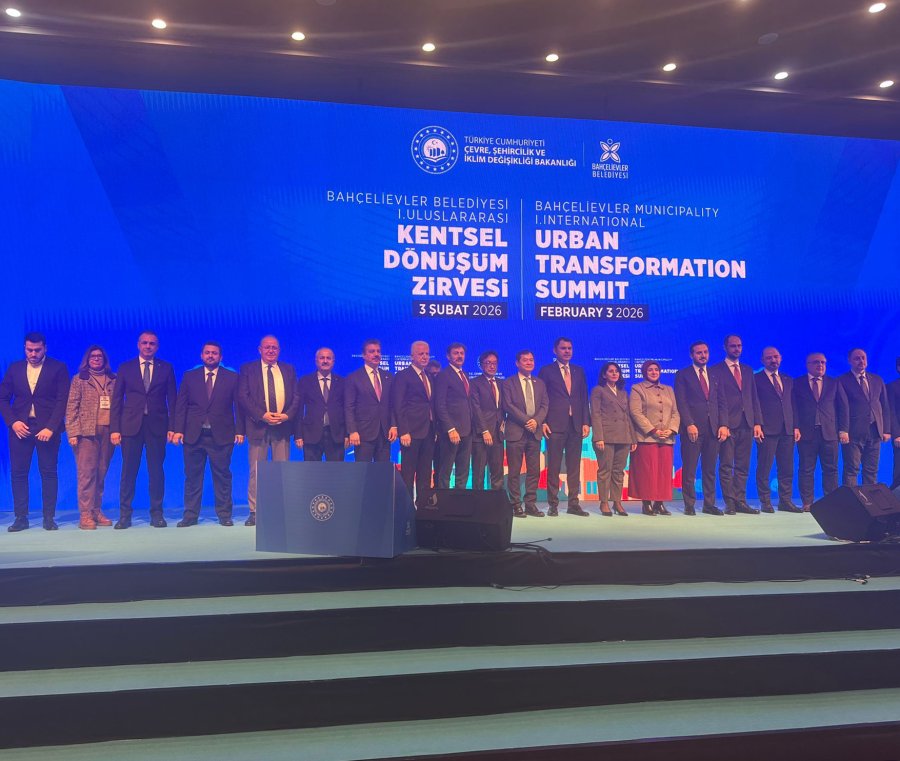 Başkan Büyükgöz, 1. Uluslararası Kentsel Dönüşüm Zirvesi’ne Katıldı