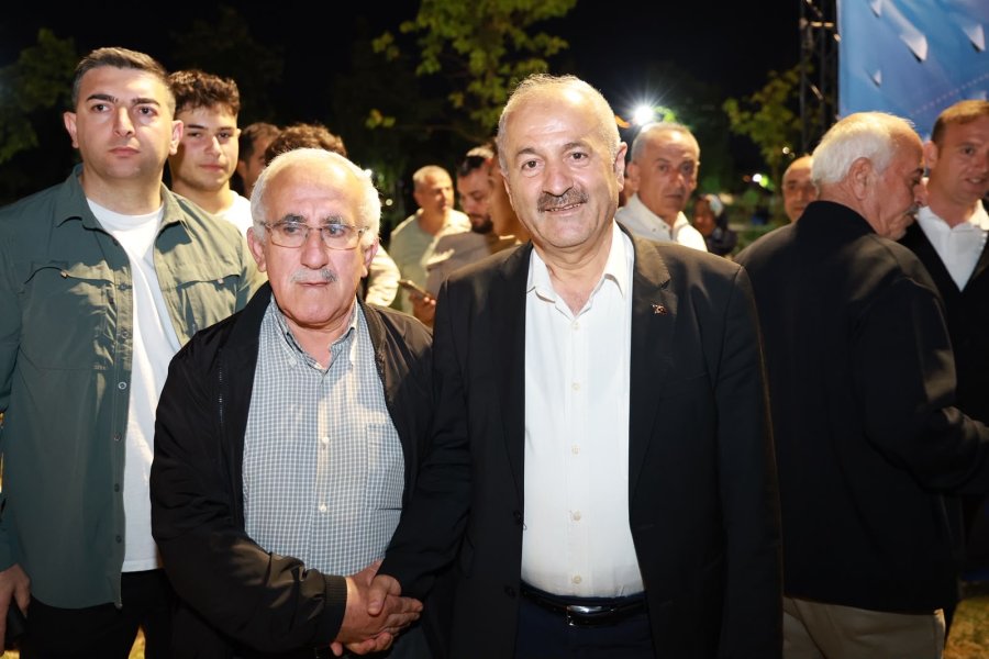 “Vatandaş Soruyor, Başkan Cevaplıyor” Programı Gebze Millet Bahçesi’nde Gerçekleştirildi
