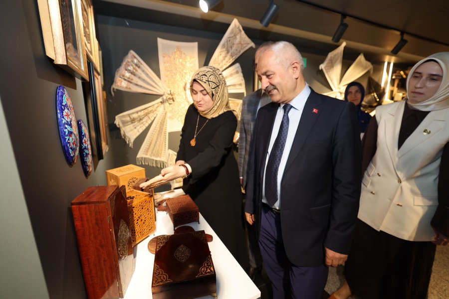 GESMEK’ten Hayata Dokunan Sergi