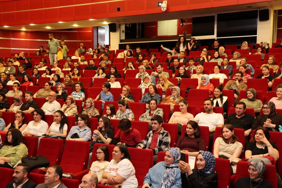 Ahmet Ümit Gebze Kültür Merkezi’nde