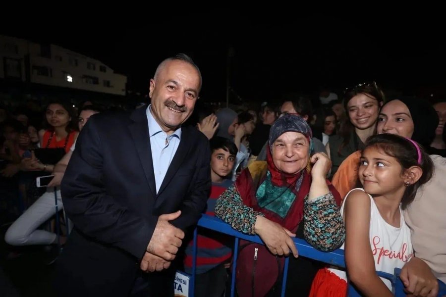 Binlerce Gebzeli Ekin Uzunlar Konserinde Buluştu