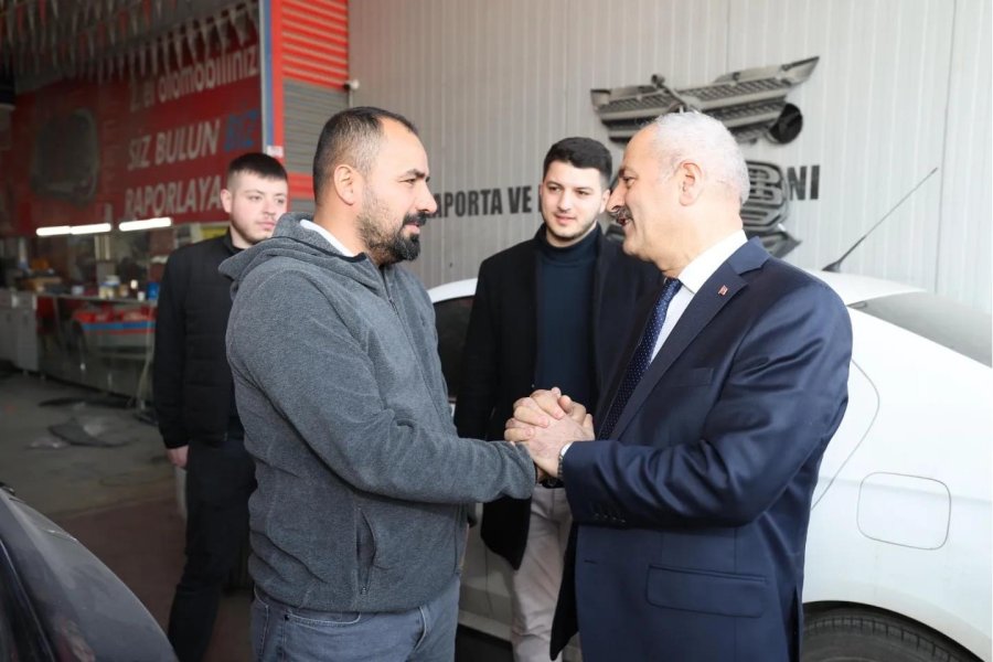 Başkan Adayı Büyükgöz K. Sanayi Esnafını Gezdi  