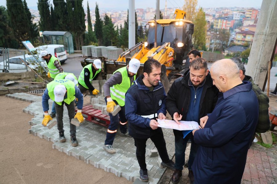 Başkan Büyükgöz Adem Yavuz Mahallesi’nde Üstyapı Çalışmalarını Yerinde İnceledi