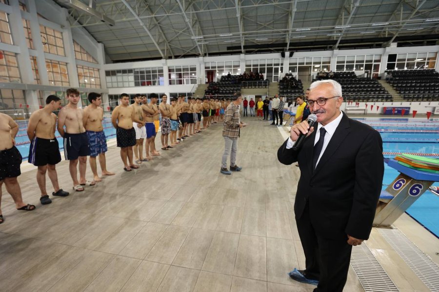 Gebzeli Gençler  Geleceğe Kulaç Atacak