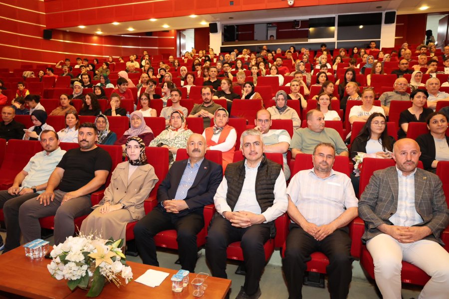 GESMEK Tiyatro Ekibinden muhteşem performans