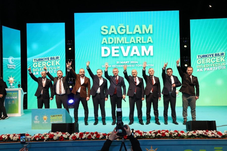 Görkemli ve Coşkulu Seçim Beyannamesi Sunumu