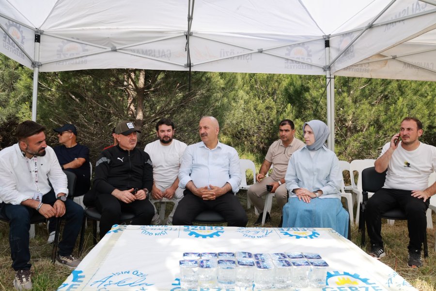 Başkan Büyükgöz, 4. Uluslararası Dağ Bisikleti Kupası'nın Startını Verdi