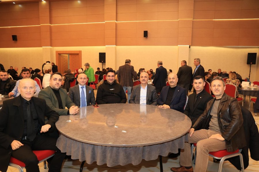 Başkan Büyükgöz hemşeri derneklerinin yanında