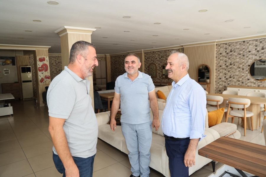 Başkan Büyükgöz’den Güzeller Mahallesi Esnafına Ziyaret