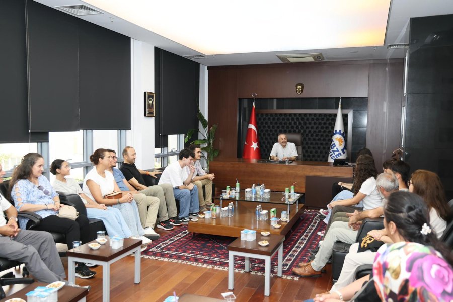 Başkan Büyükgöz, YKS Başarılılarını Ağırladı