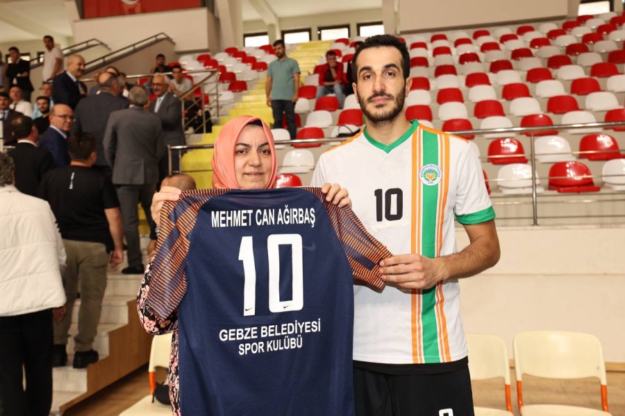 Gebze Belediyesi’nden  Şehit Sporcu İçin Vefa Turnuvası