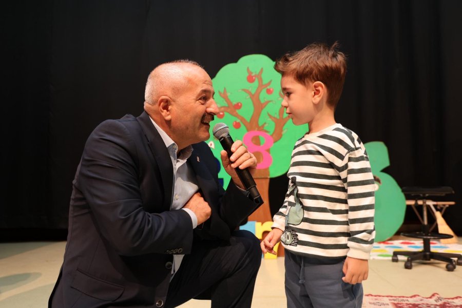 Başkan Büyükgöz’den Miniklere Sürpriz