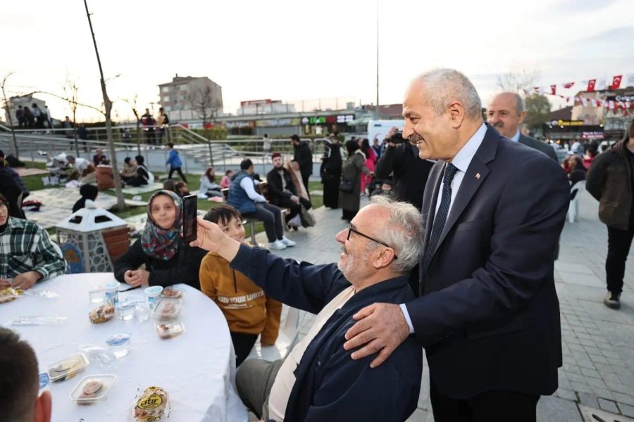 Gebze’de On Binleri Buluşturan İftar Programı