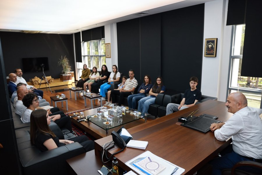 Başkan Büyükgöz LGS Birincilerini Ağırladı