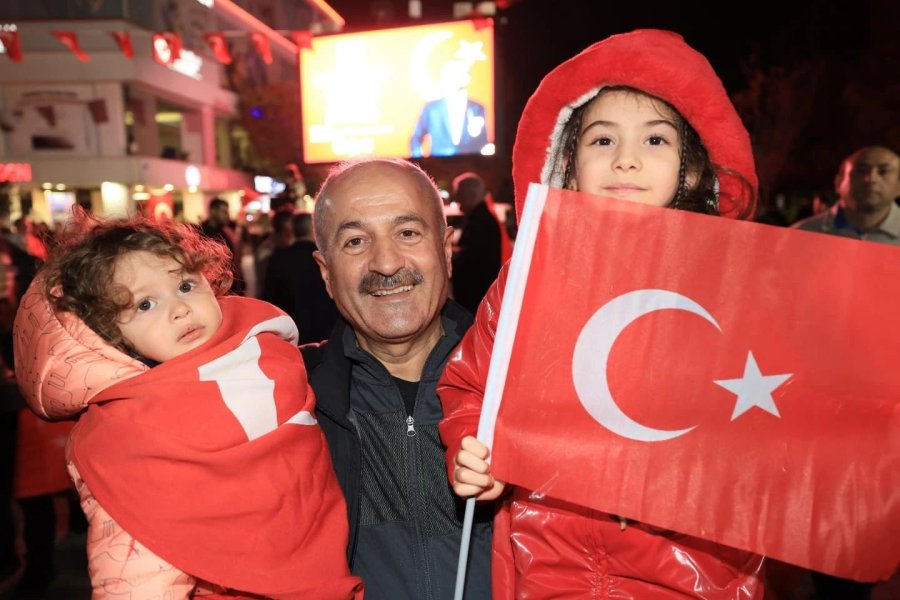 Gebze’de Cumhuriyet Coşkusu Dolu Dolu Yaşandı