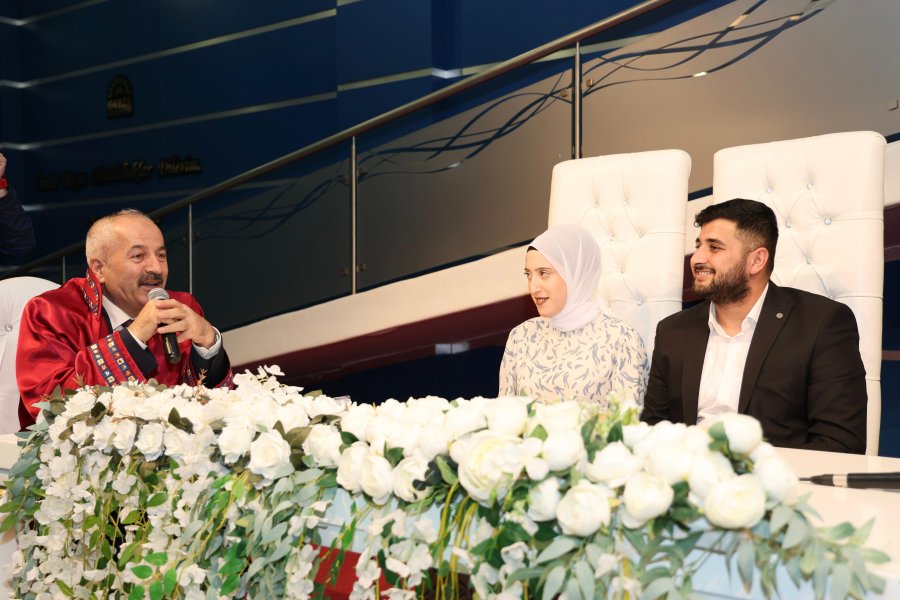 Başkan Büyükgöz’den Dünya Aile  Günü’nde Sürpriz Nikah