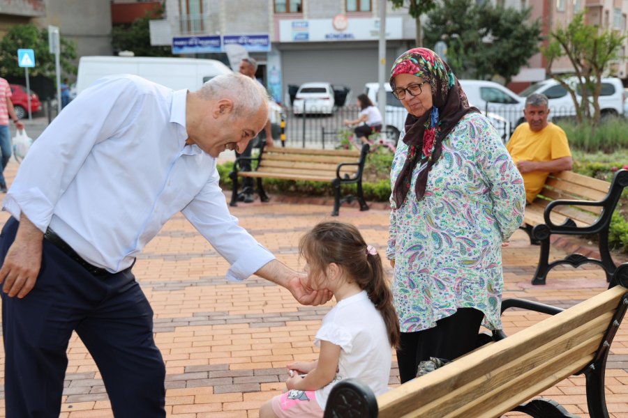 Başkan Büyükgöz Yeni Yapılan Parkı İnceledi
