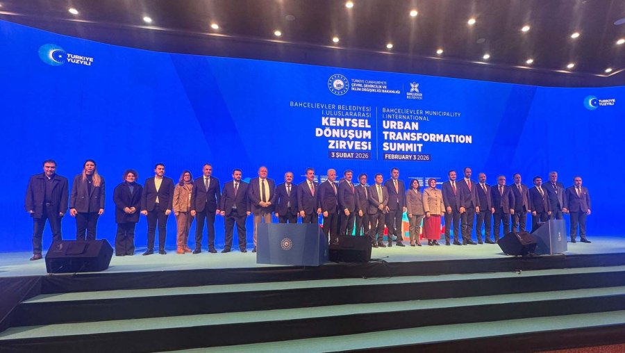 Başkan Büyükgöz, 1. Uluslararası Kentsel Dönüşüm Zirvesi’ne Katıldı