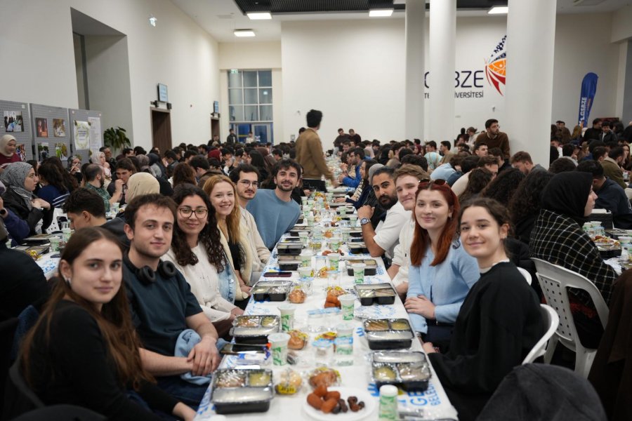GEBZE BELEDİYESİ İFTAR SOFRASINI GEBZE TEKNİK ÜNİVERSİTESİ’NDE KURDU