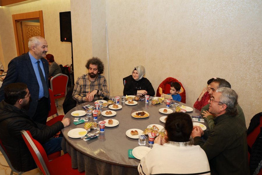 GEBZE BELEDİYESİ’NDEN ÖZEL EĞİTİM ÖĞRETMENLERİNE İFTAR