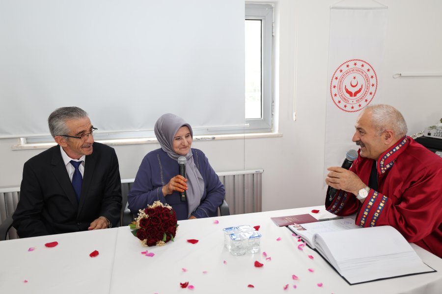 Başkan Büyükgöz Huzurevinde Nikah Kıydı