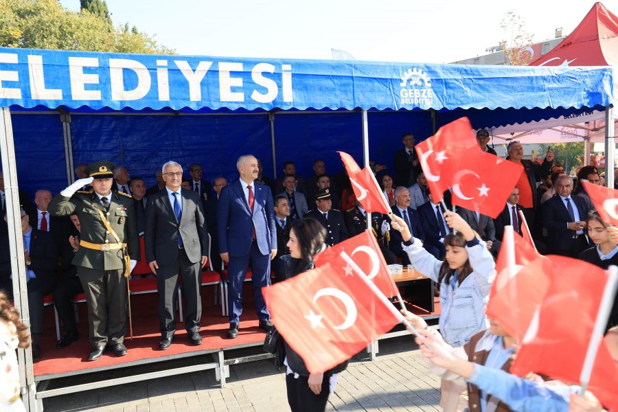 Gebze’de Cumhuriyet Coşkusu Dolu Dolu Yaşandı