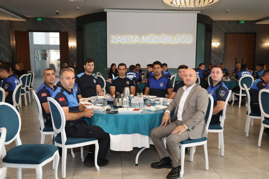Başkan Büyükgöz Zabıta Personeliyle Buluştu