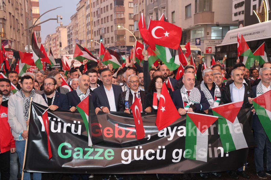 Gebze’de Binlerce Vicdan Gazze İçin Sokaklarda Buluştu
