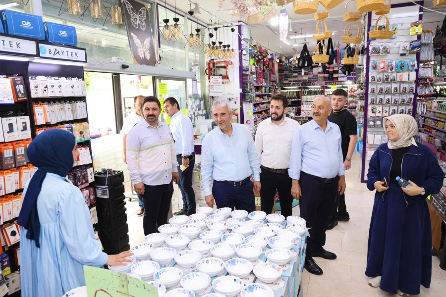 Beş Başkan Barış Mahallesi Esnafıyla Buluştu