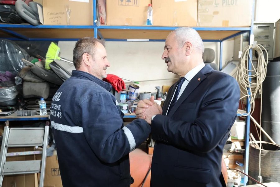 Başkan Adayı Büyükgöz K. Sanayi Esnafını Gezdi  