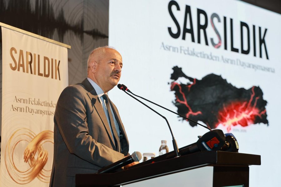 “Sarsıldık Sarıldık” Hatırat Takdimi Programı Yoğun Katılımla Gerçekleşti