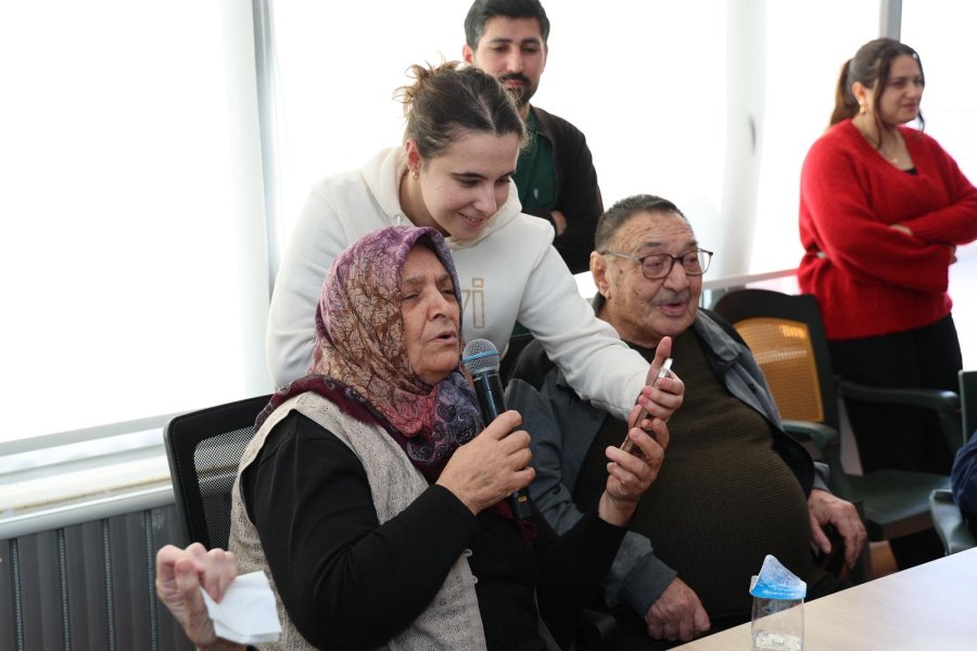 BAŞKAN BÜYÜKGÖZ’DEN HUZUREVİ SAKİNLERİNE MORAL ZİYARETİ