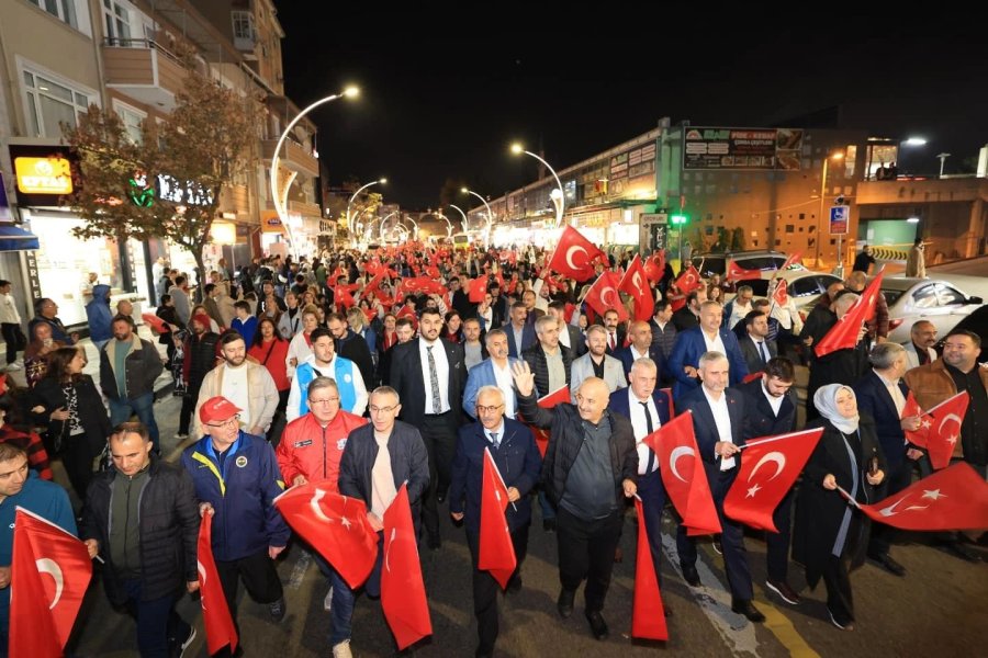 Gebze’de Cumhuriyet Coşkusu Dolu Dolu Yaşandı