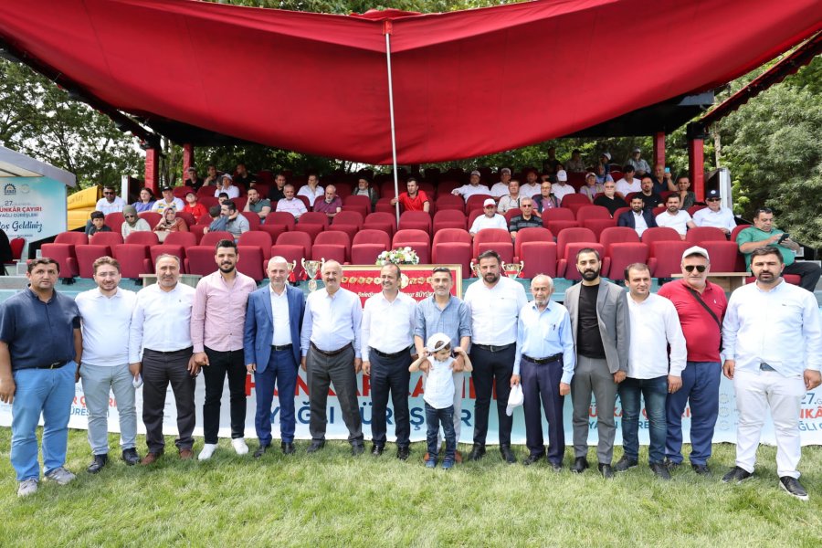 Tarihi Hünkar Çayırı Yağlı Güreşlerinde  Altın Kemer Ali Gürbüz’ün