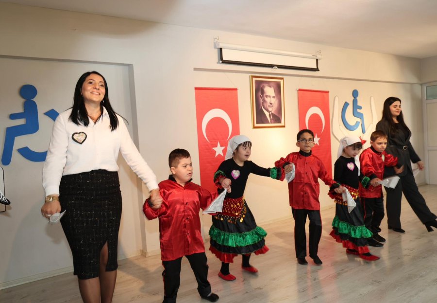 3 Aralık Dünya Engelliler Günü Gebze’de Anlamlı Programla Kutlandı