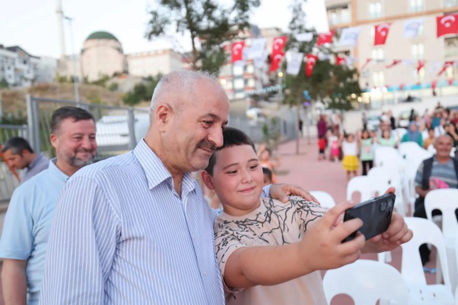 Uluslu Çocukların Sinema Keyfi