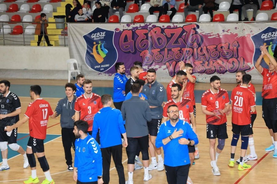 Gebze Voleybol Takımı  Evinde 3-0 Farklı Galip