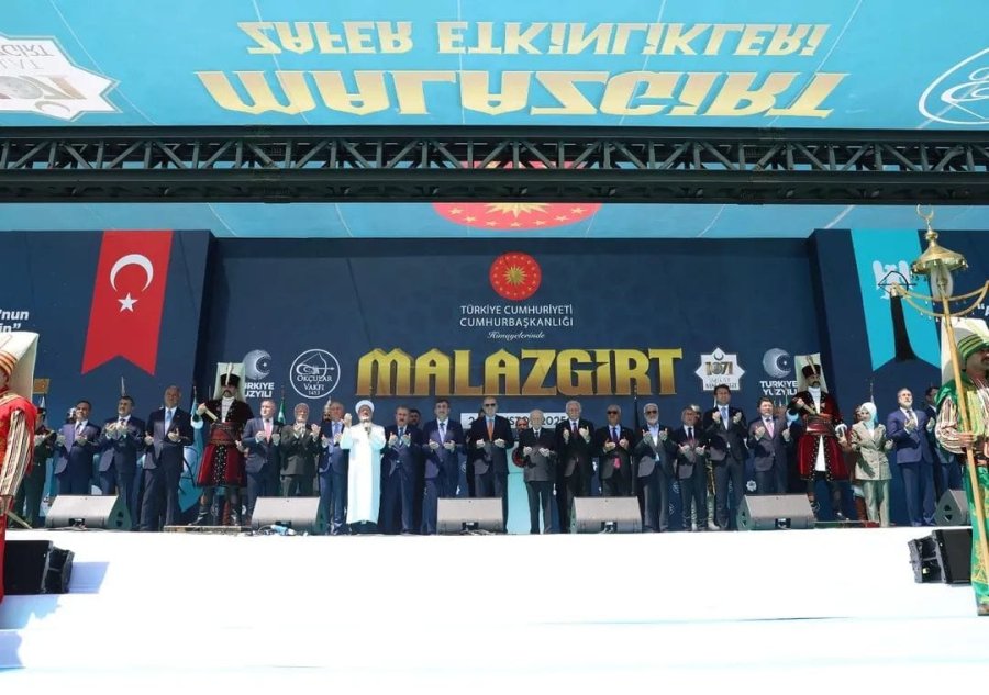 Başkan Büyükgöz, Malazgirt Zaferi’nin 954. Yıl Dönümü Kutlamalarına Katıldı