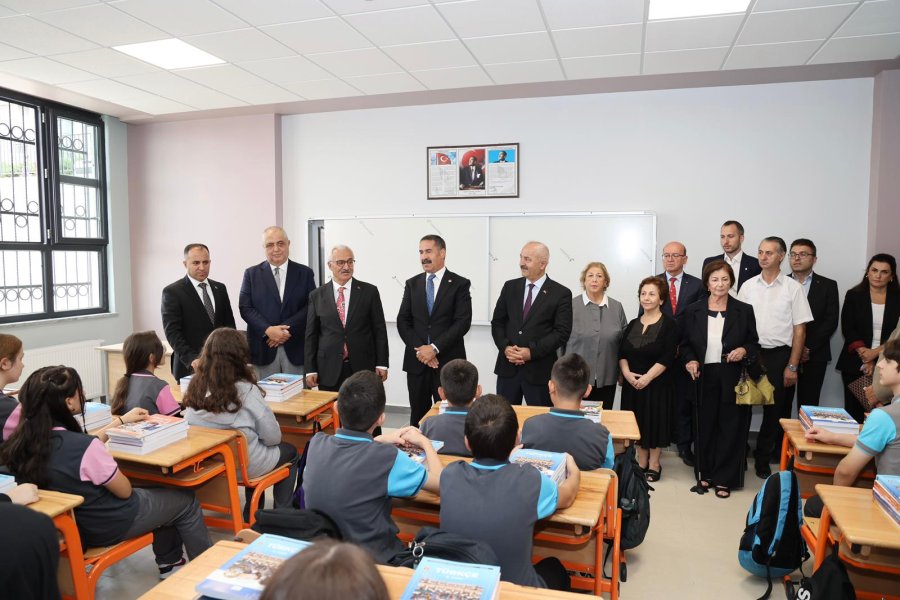 Gebze’de Yeni Eğitim Yılı Coşkuyla Başladı