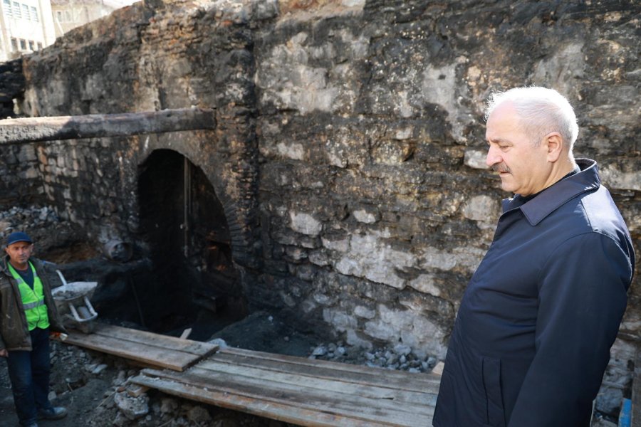Gebze Belediyesi Tarihi Çarşı Hamamında Restorasyon Çalışmalarını Başlattı