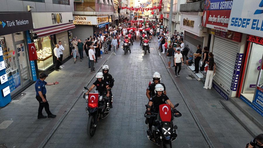 Gebze’de 15 Temmuz Coşkusu