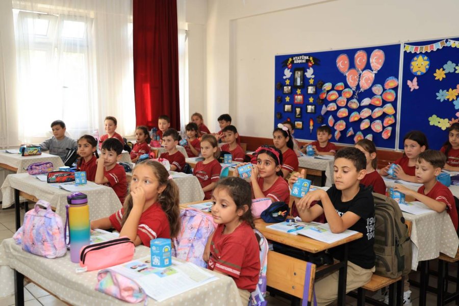 Başkan Büyükgöz’den Gebzeli Çocuklara Hediye Kumbaralar