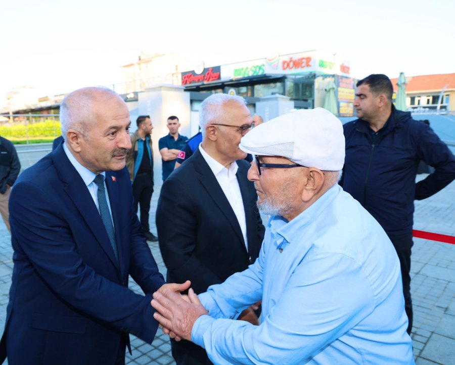 Gebzeliler Kent Meydanında Bayramlaştı