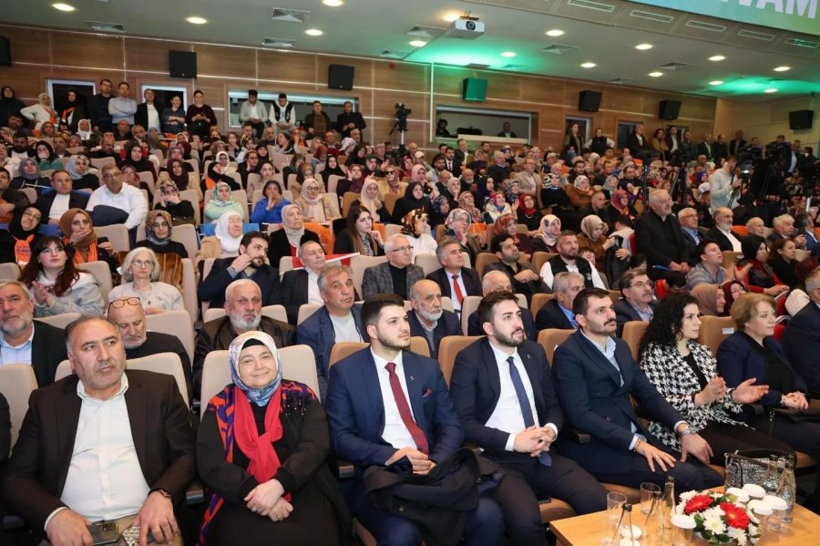 Görkemli ve Coşkulu Seçim Beyannamesi Sunumu