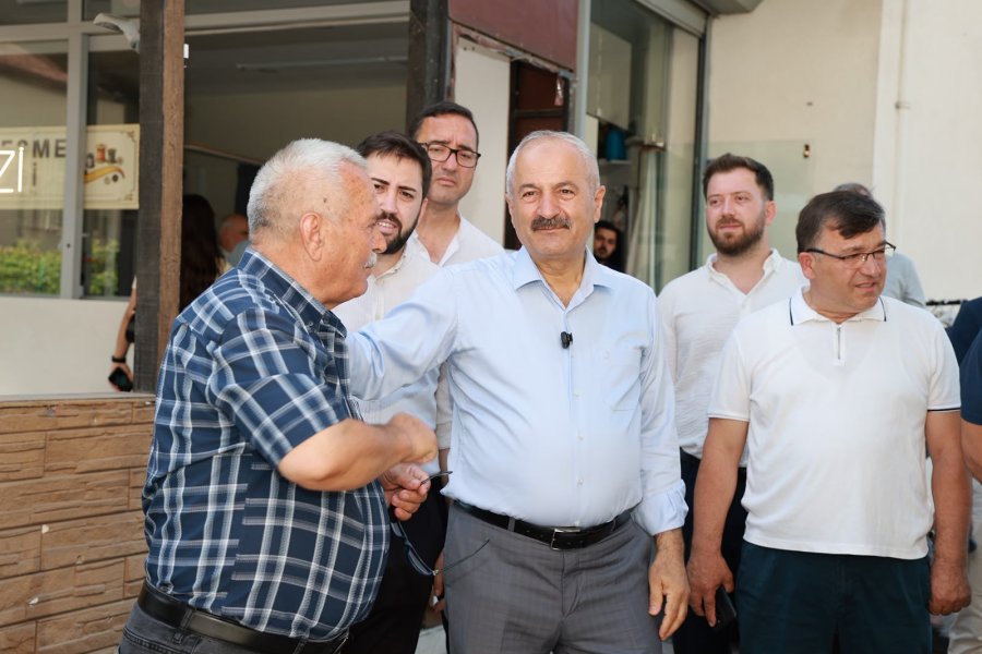 Arapçeşme’de Esnafla İstişare: Beş Başkan Namık Kemal Caddesi’ndeydi