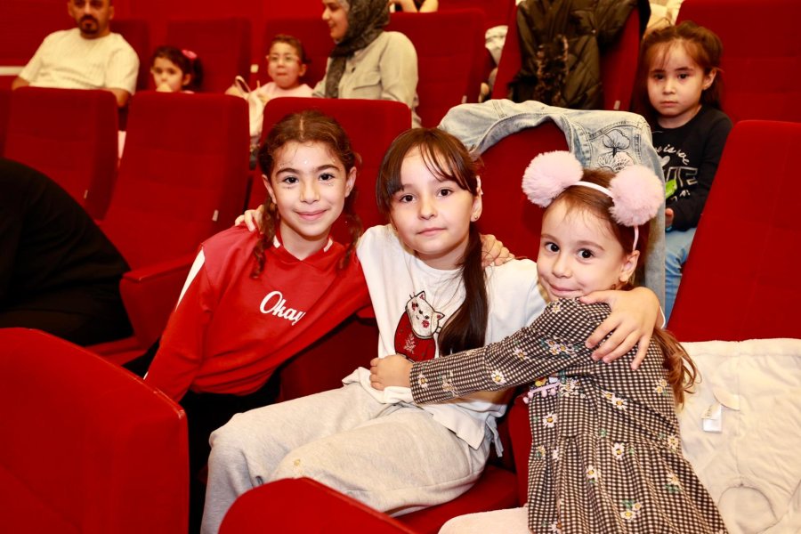 Miniklerden “Aslan Hürkuş 4: Hürjet”le eğlendi