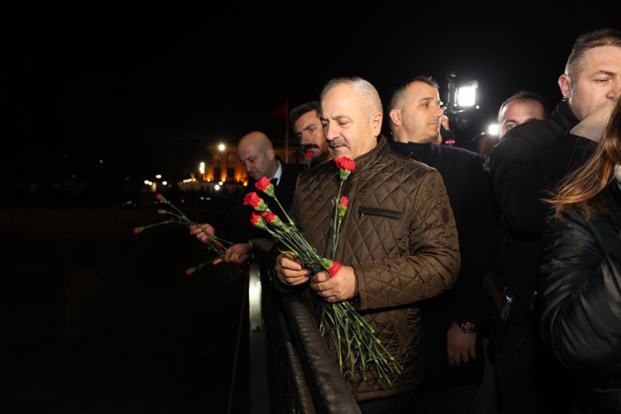 BAŞKAN BÜYÜKGÖZ, HATAY’DA DEPREM ŞEHİTLERİNİ ANDI